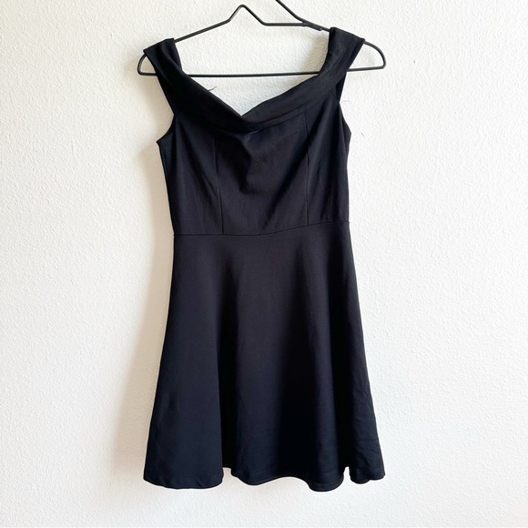 Lulu’s Season of Fun Black Off-the-Shoulder Skater Dress Women’s Size Small - Picture 4 of 13